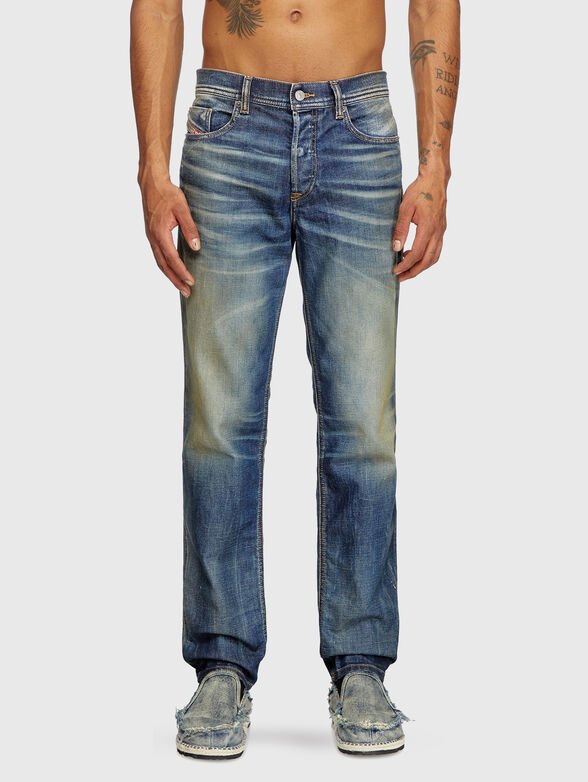 2023 D-FINITIVE L.32 jeans with washed effect - 1