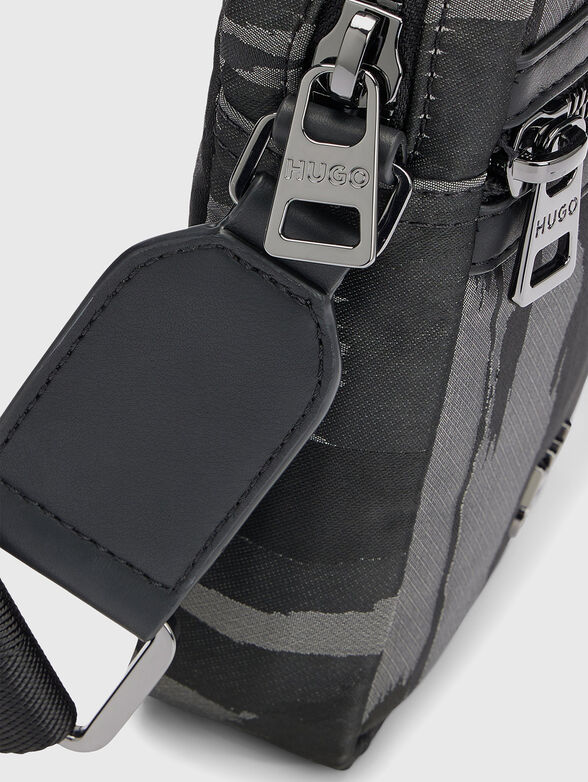 Crossbody bag with print - 5