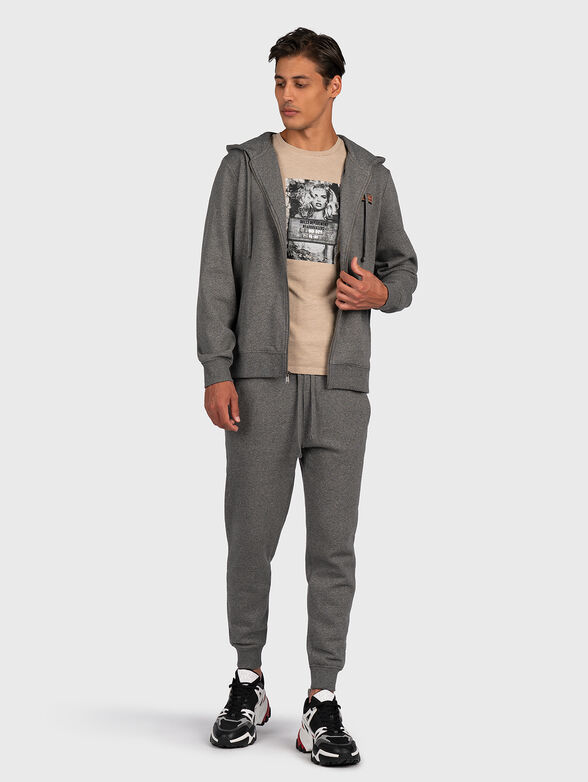 Cotton sweatshirt with a hood - 2