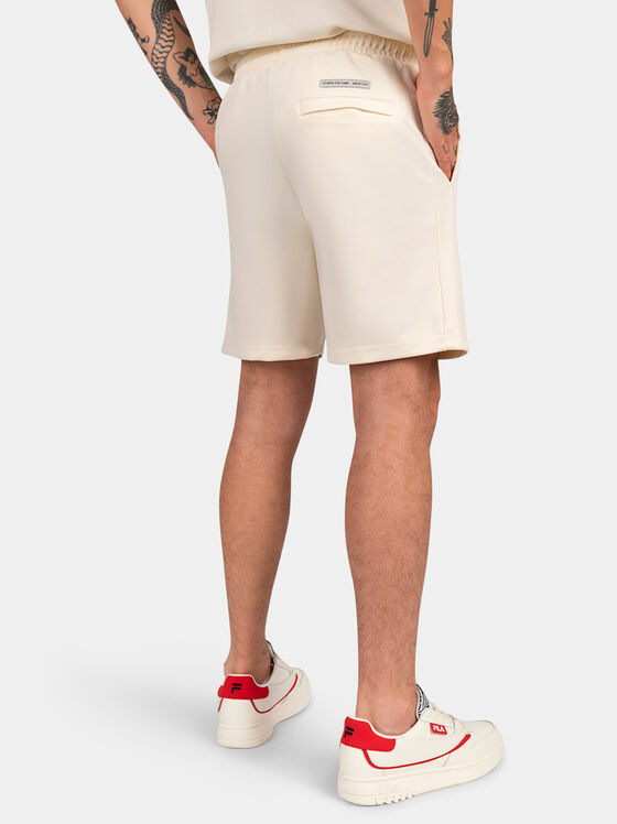 Къси панталони TERCAN с контрастен лого детайл - 2