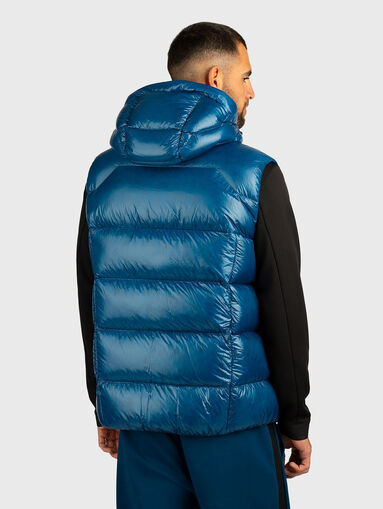 Hooded vest - 3