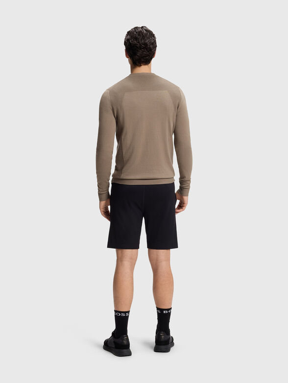 Round neck sweater - 3