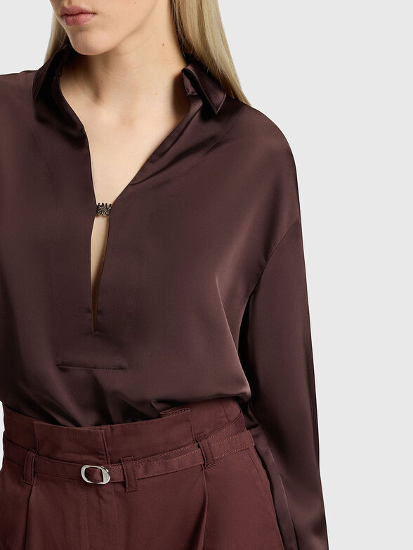Satin V-neck shirt - 4