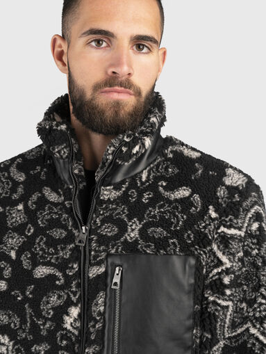 Jacket with contrasting details  - 5