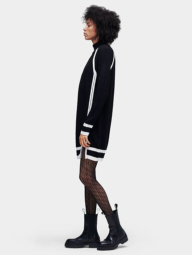 Knitted dress with turtleneck and zip - 3