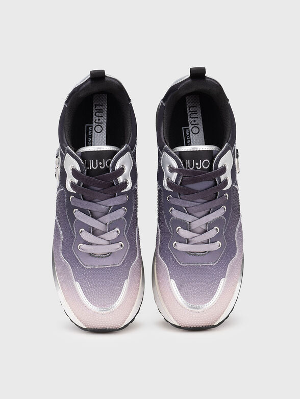 Sports shoes with logo - 6