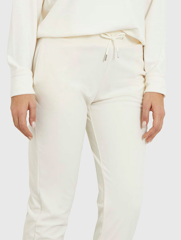 Sports trousers with logo - 3