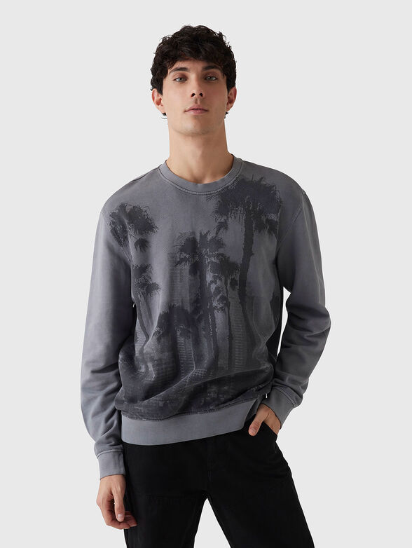 Sweatshirt with oval neckline and print - 1