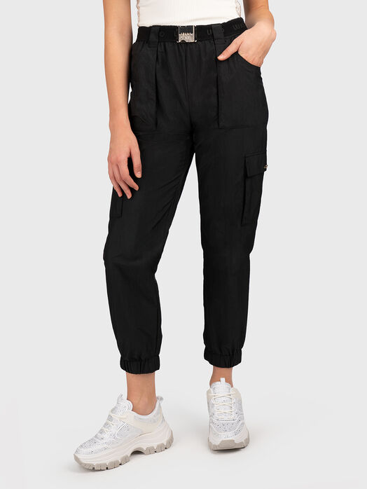 Sports pants with a belt