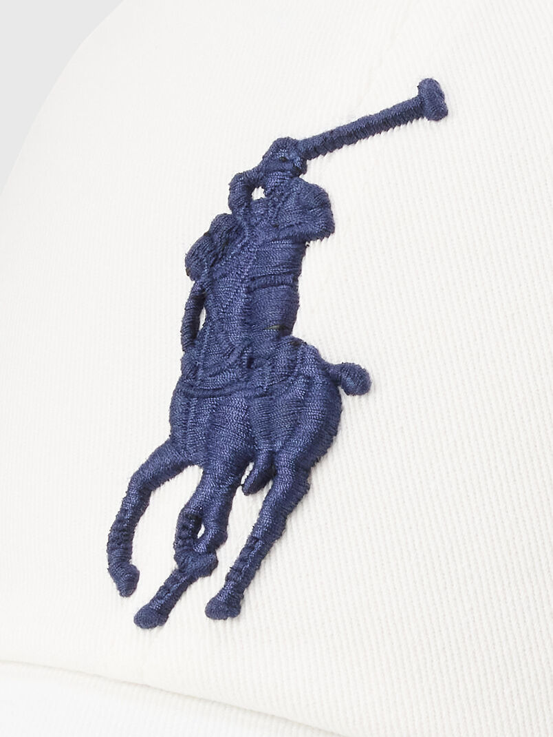 Baseball cap with accent embroidery - 3