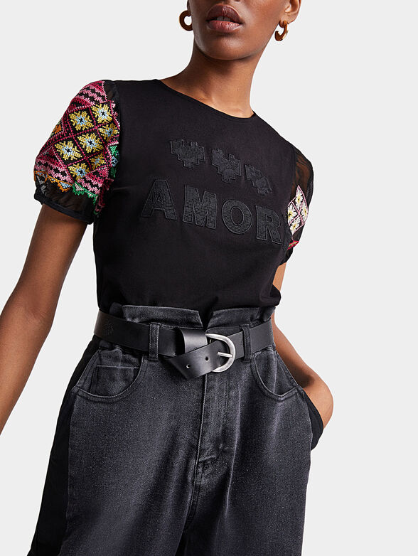 AMORE embroidered sleeve T-shirt  - 6