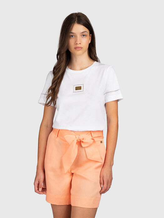 T-shirt with a metallic logo 