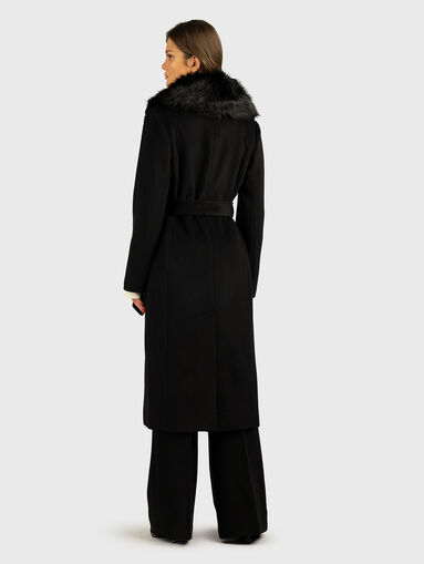 Wool coat with accent collar - 3