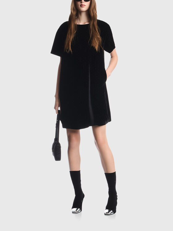 Velvet dress with shiny dots - 1