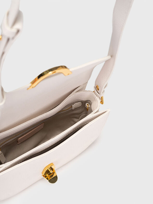 Leather crossbody bag in beige - 6