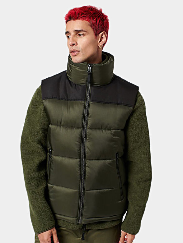 Padded vest with high collar - 4