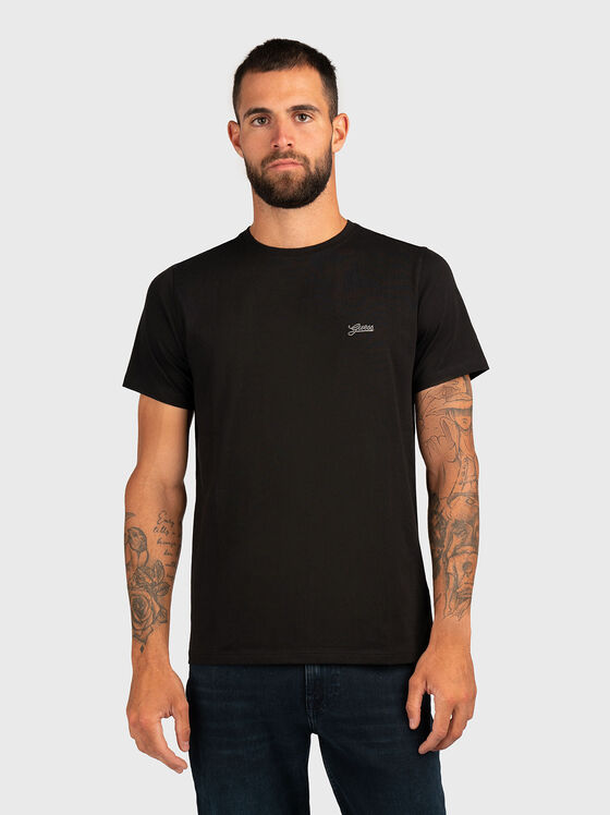 Черна тениска с овално деколте - 1