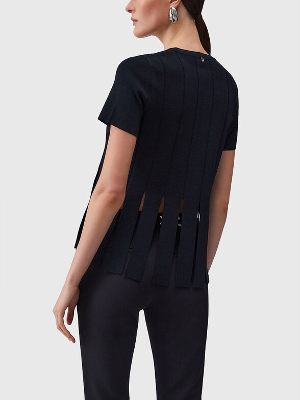 Short-sleeved sweater with cut-out details - 3