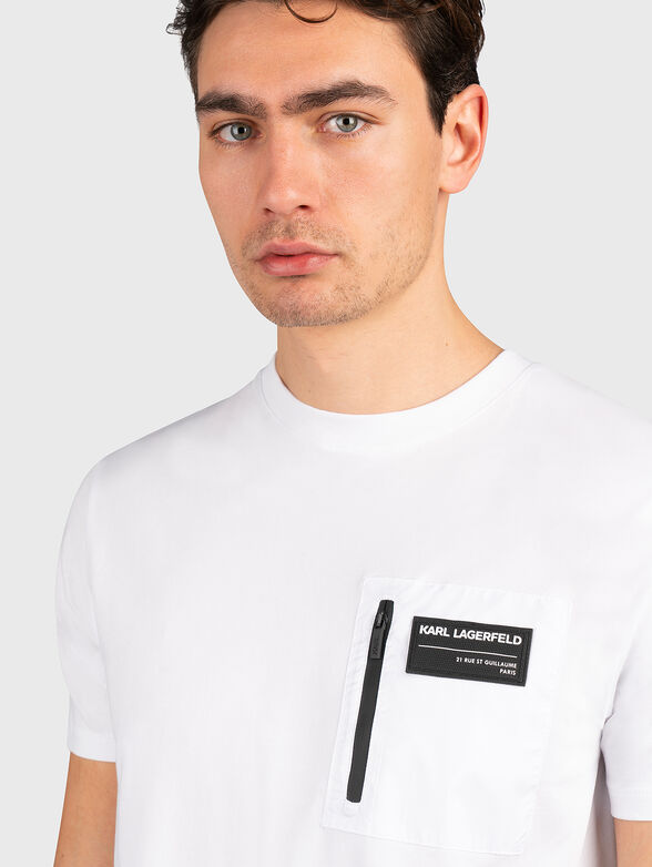 Beige T-shirt with accent pocket - 4