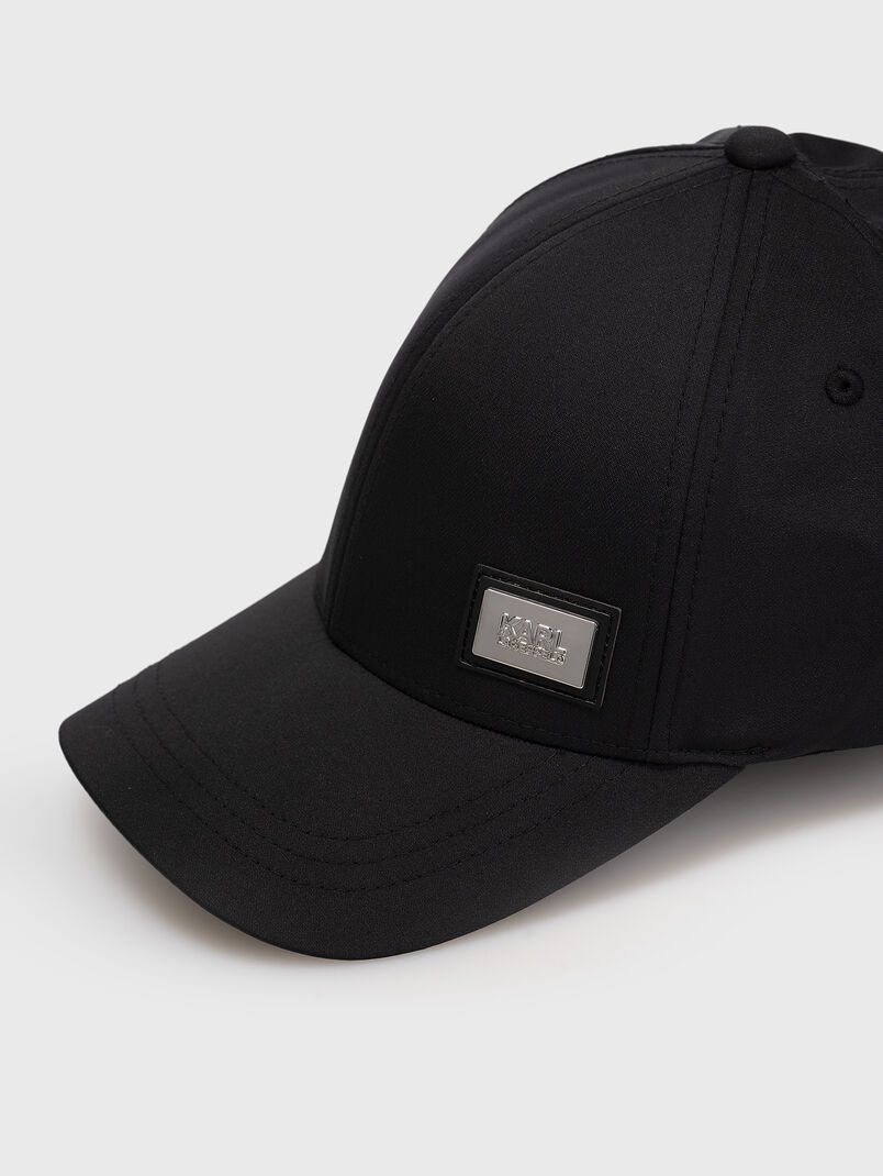 Black cap with visor - 3