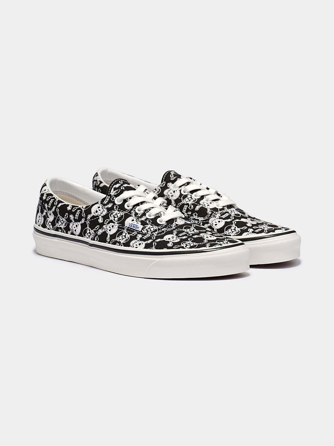 Skull print vans deals