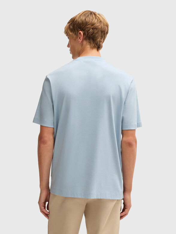 White T-shirt with oval neckline - 3