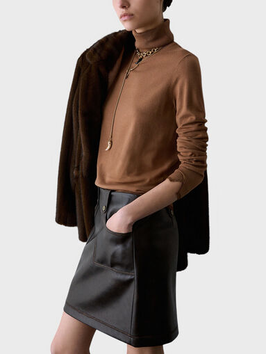 Black sweater made of a viscose blend - 4