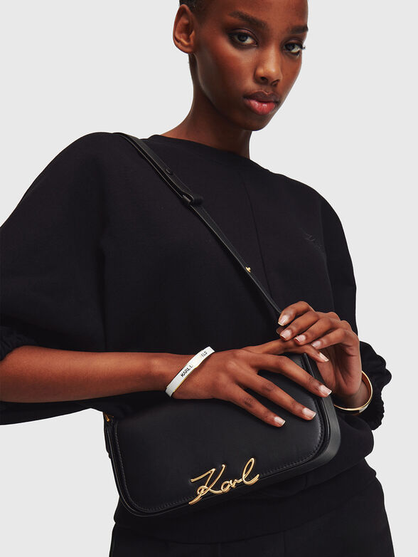 K/SIGNATURE CB black leather bag with gold logo - 2