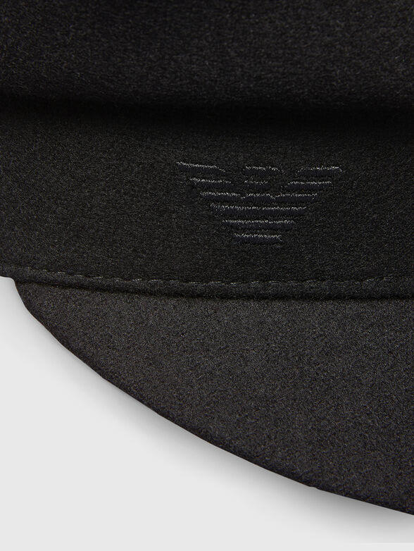 Hat with logo embroidery - 4
