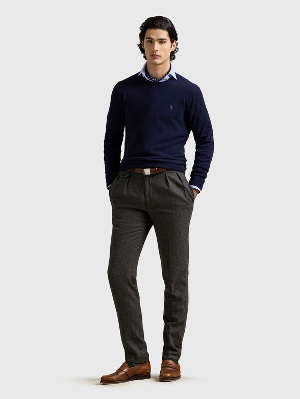 Wool sweater with oval neckline - 2