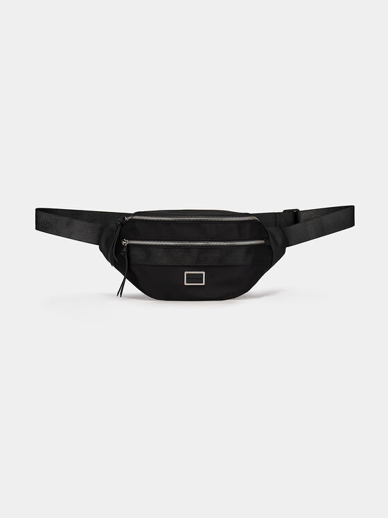 Чанта за кръста в черен цвят - 1