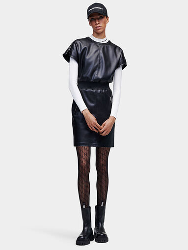 Short faux leather dress with elastic waist - 3