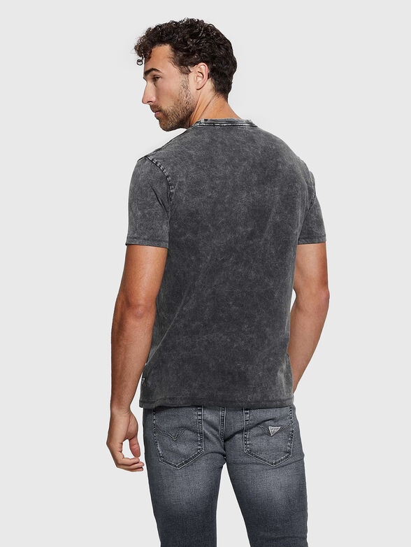 T-shirt with oval neckline and print - 3