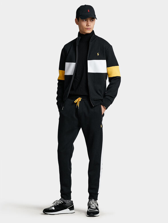 Sports sweatshirt with contrasting stripes - 4