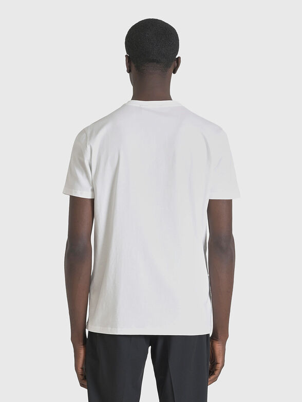 Cotton T-shirt in black with oval neckline  - 2