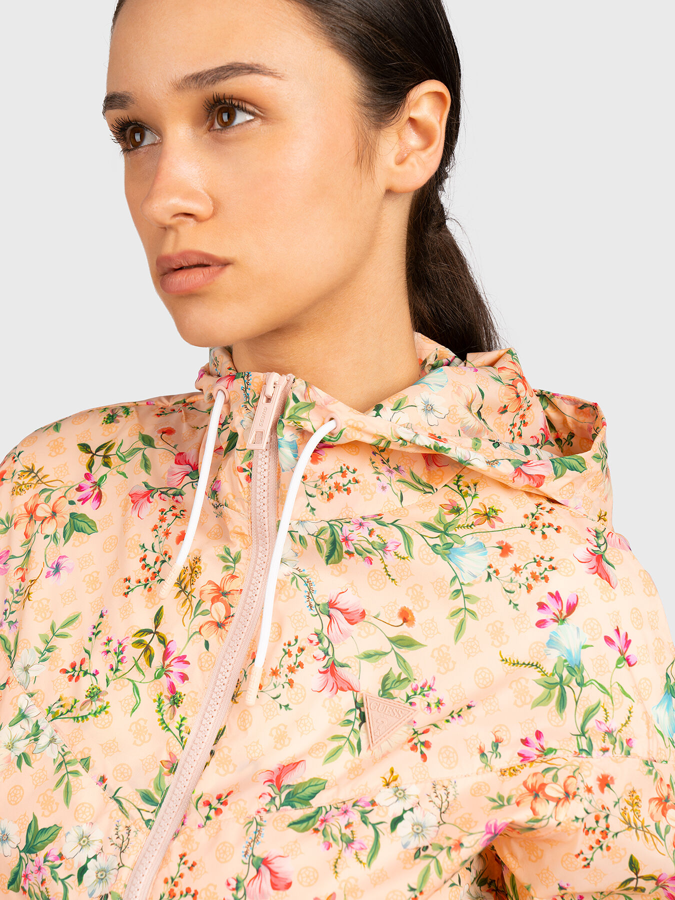 DAVINA sports jacket brand GUESS Globalbrandsstore en