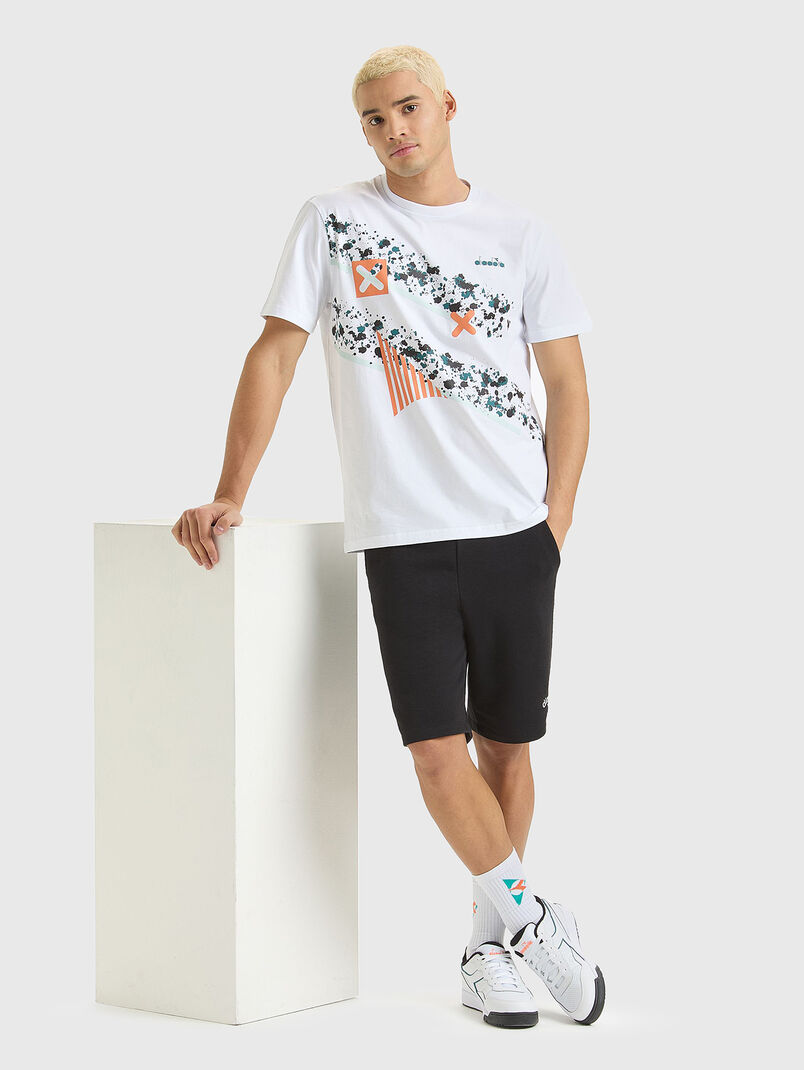 White T-shirt with contrasting print - 3