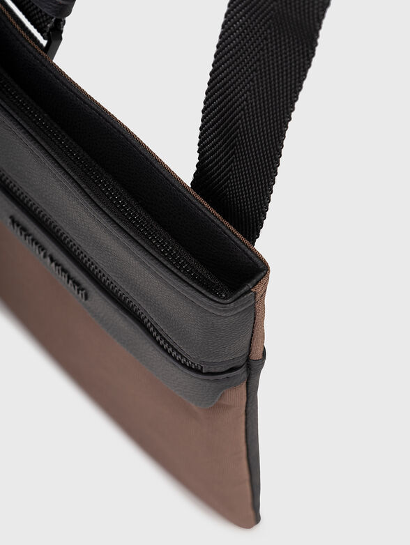 Crossbody bag with logo - 6
