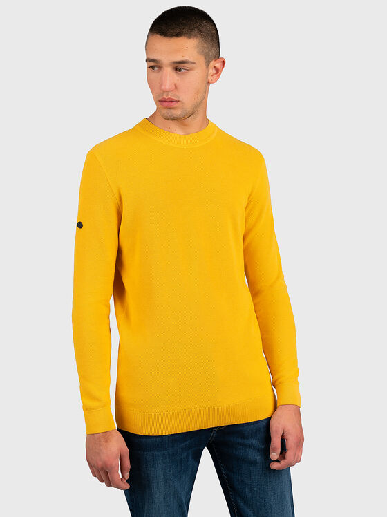 Жълт памучен пуловер - 1