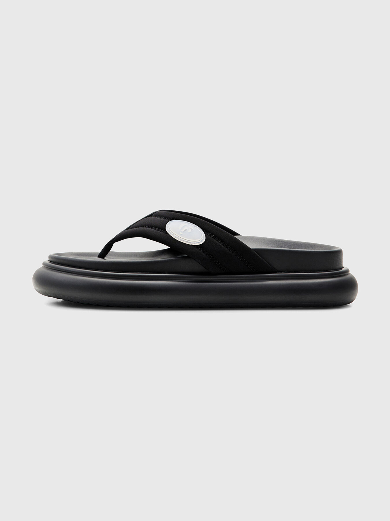 Desigual slippers discount