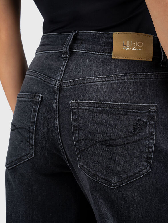 Black jeans with embroidered logo - 3