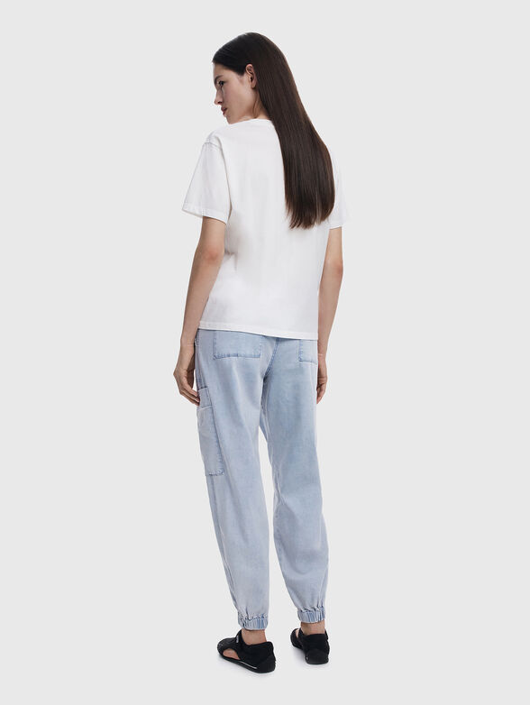 Cotton T-shirt with oval neckline and print - 3