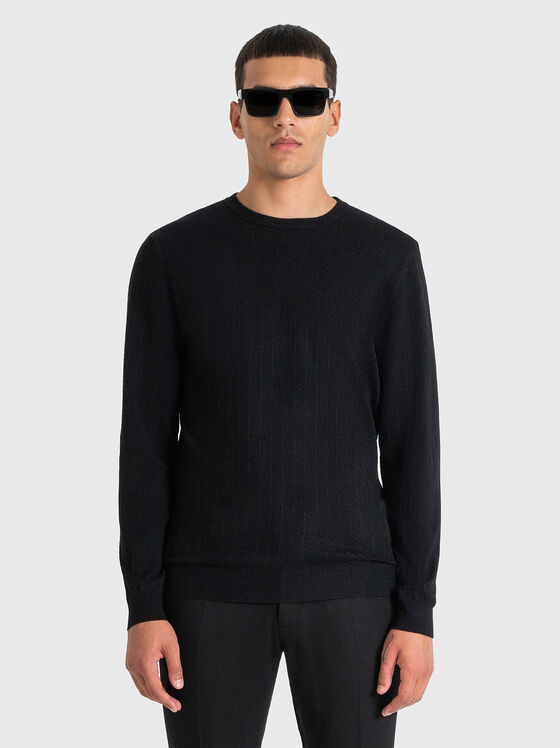 Черен пуловер от вискозен бленд - 1