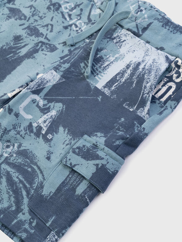 Shorts with cargo pockets - 4