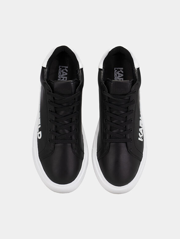 Sneakers with embossed side logo - 6