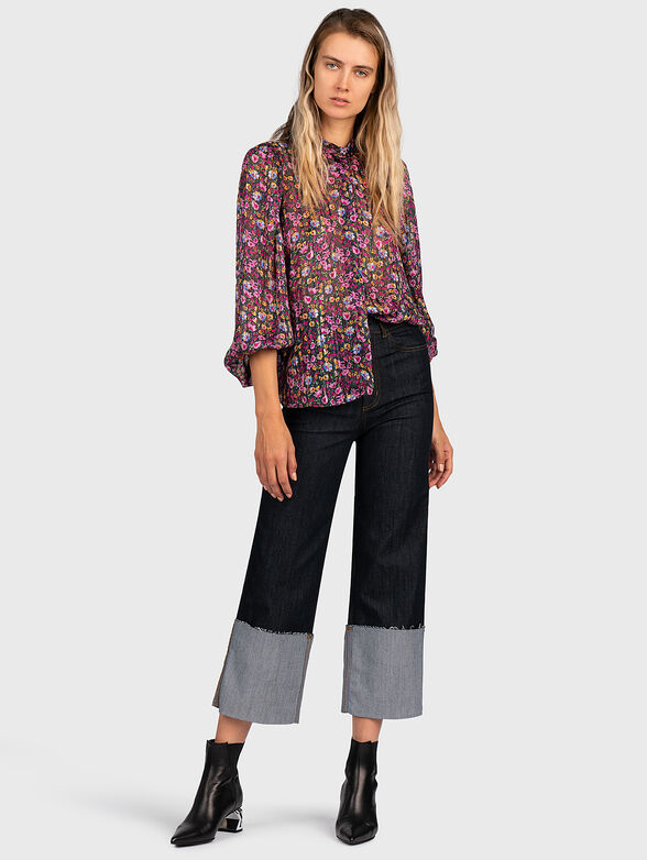 Jeans with accentuating hem - 4