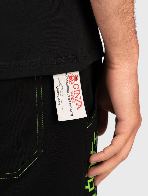 Black t-shirt with print - 4