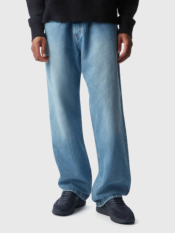 Sports shoes with suede accents - 2