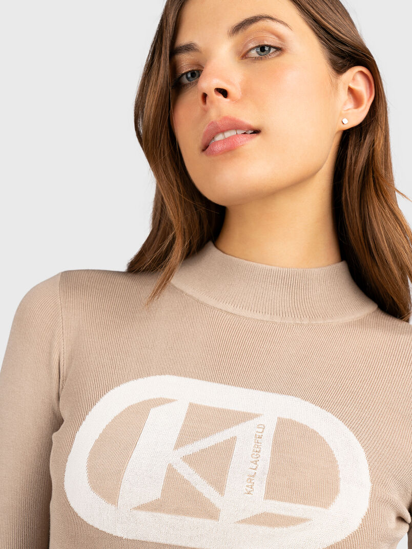 Sweater with contrasting logo - 3