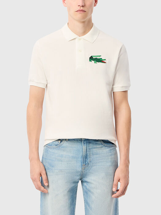 Polo shirt with accent logo